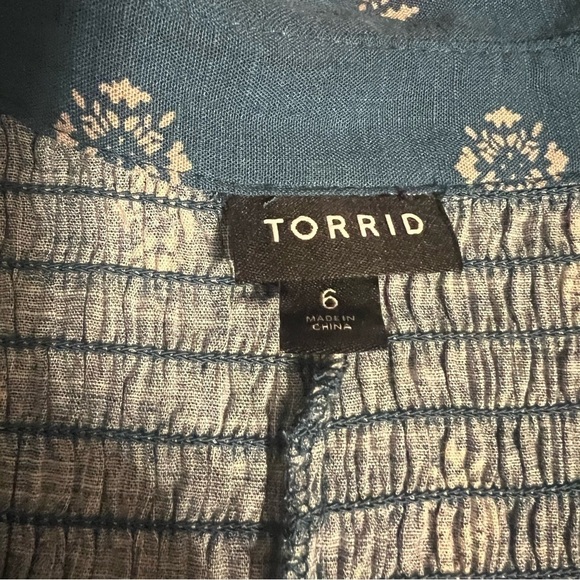 Torrid Women's Plus Babydoll Rayon Slub Smocked Button-Front Tunic Top 6X Boho - Picture 8 of 16